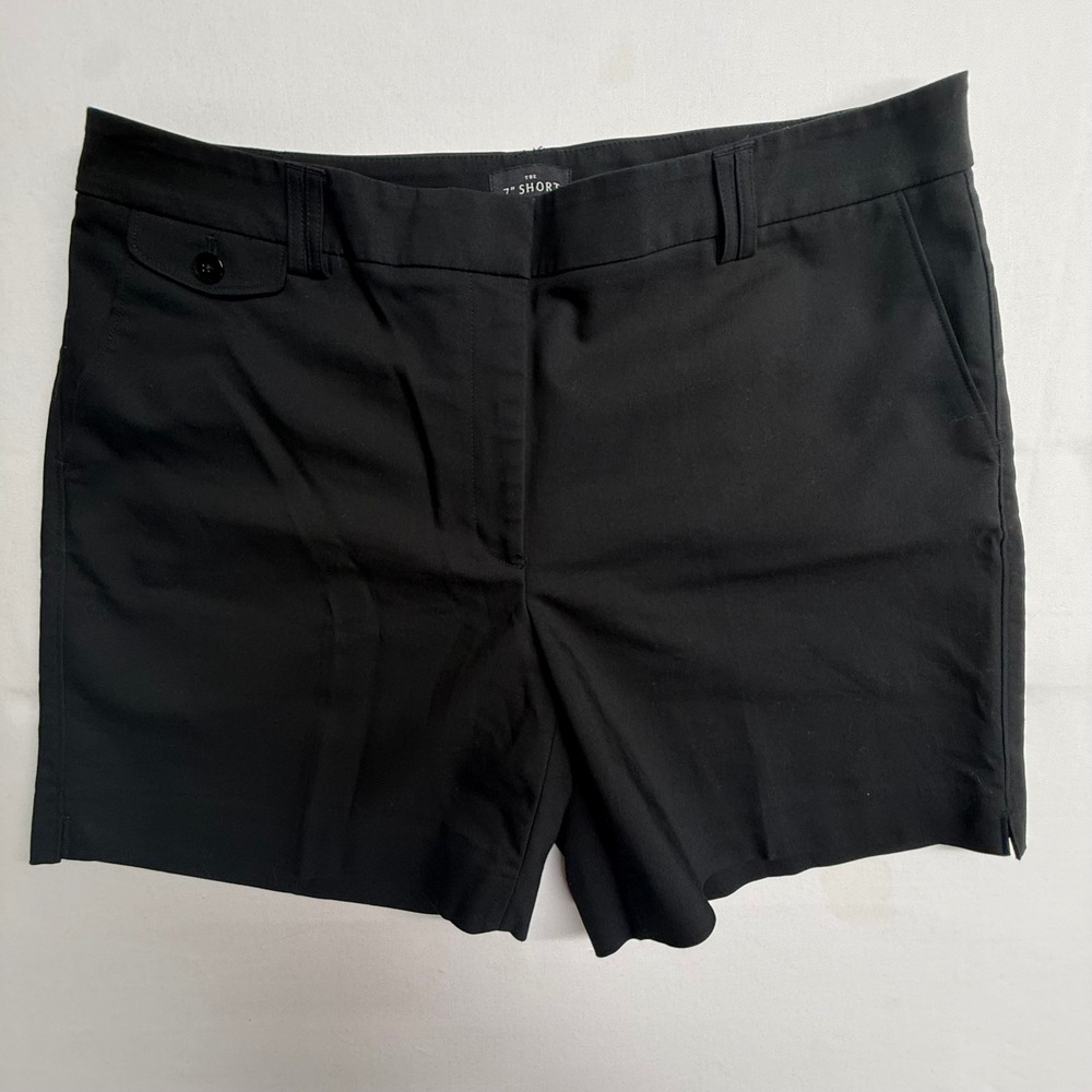 White House Black Market The 7 Short Women's 14 Black Bermuda Dress Shorts